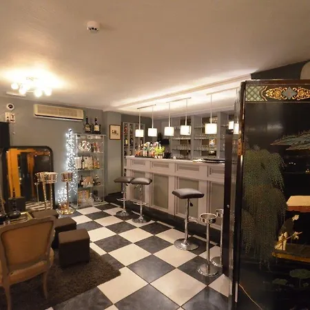 Tropical Hotell